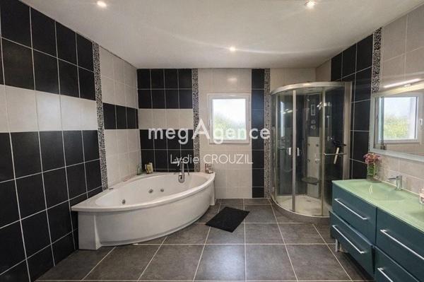 Maison à CARBONNE, 31390 - 5 pièces 170m²