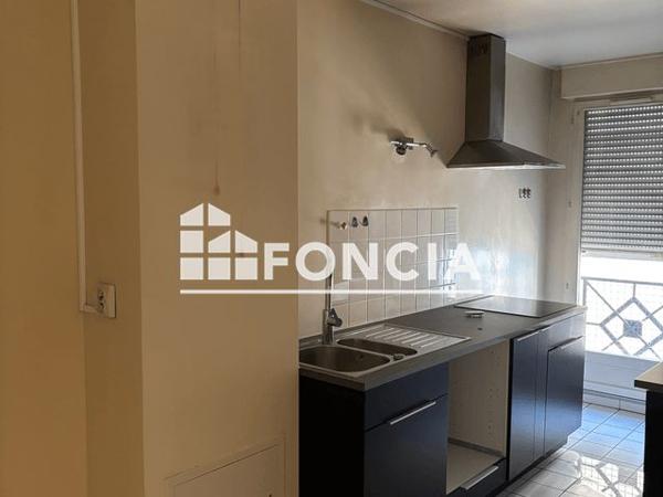 Location Appartement 3 pièces 66.98 m² - 11 RUE DE L'ABREUVOIR Meulan 78250