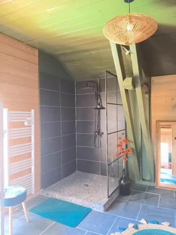 Saint-Géry 46330, maison 5 pièce avec grange et piscine