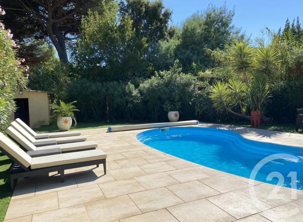 Maison à vendre  5 pièces - 114 m 2   STE MAXIME  - 83