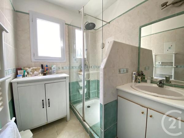 Maison à vendre  5 pièces - 114 m 2   STE MAXIME  - 83