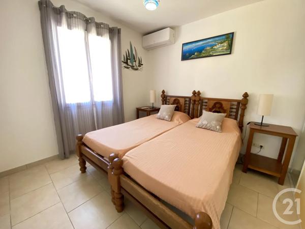 Maison à vendre  5 pièces - 114 m 2   STE MAXIME  - 83