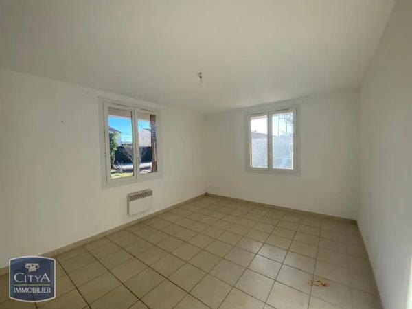 Appartement à louer 4 pièces 87.86m² Pernes-les-Fontaines (84210)