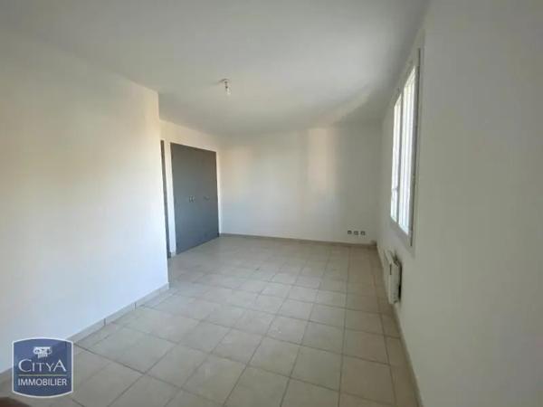 Appartement à louer 4 pièces 87.86m² Pernes-les-Fontaines (84210)