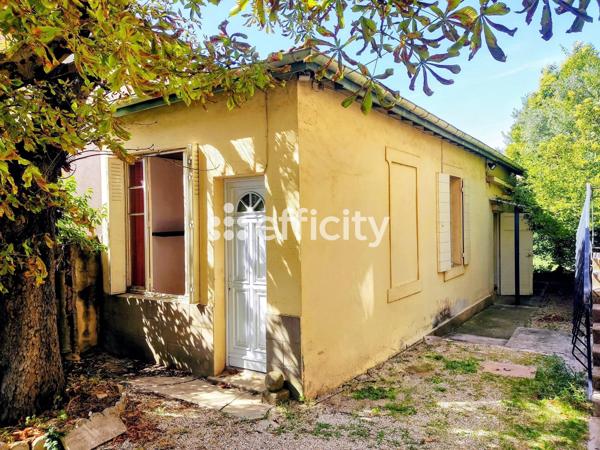 Maison
         9 pièces
        - 140 m² Exclusivité 850 000 € *