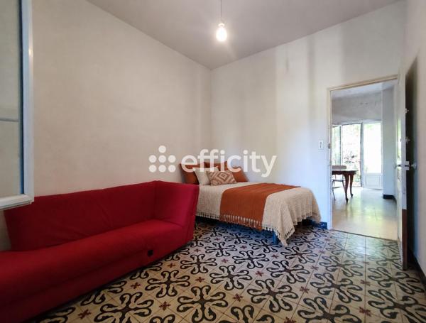 Maison
         9 pièces
        - 140 m² Exclusivité 850 000 € *