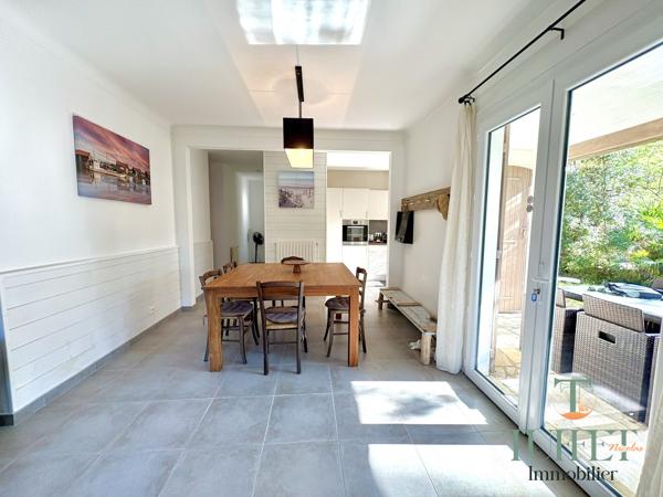 RONCE LES BAINS : VILLA BALNEAIRE A 500M DE LA PLAGE