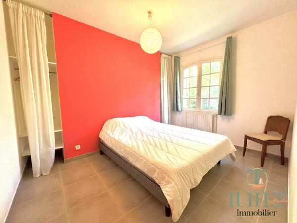 RONCE LES BAINS : VILLA BALNEAIRE A 500M DE LA PLAGE