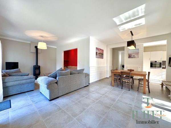 RONCE LES BAINS : VILLA BALNEAIRE A 500M DE LA PLAGE