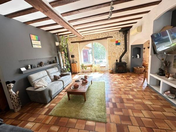 🌞 Maison style Hacienda – Charme & confort à Roullet-Saint-Estèphe 🌿