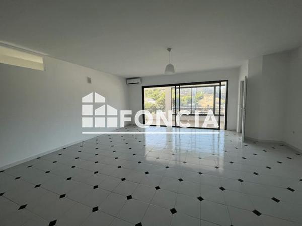 Location Appartement 4 pièces 93.7 m² - 710 ROUTE DE BENAT Bormes Les Mimosas 83230