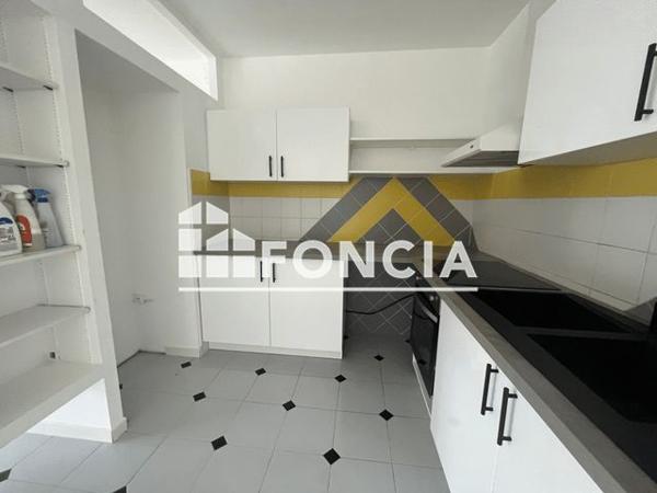 Location Appartement 4 pièces 93.7 m² - 710 ROUTE DE BENAT Bormes Les Mimosas 83230