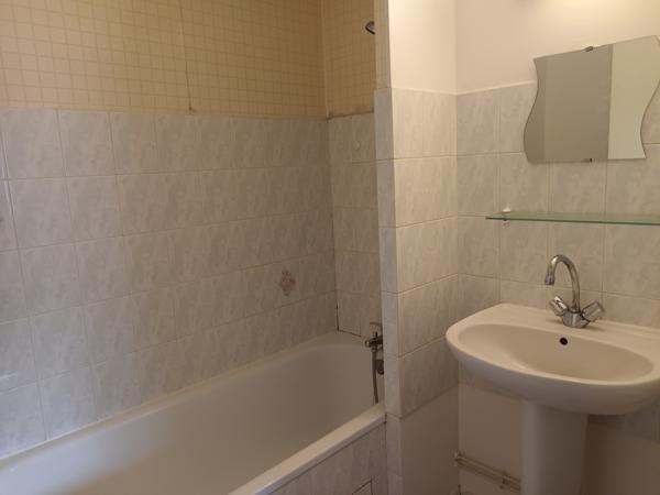 POITIERS EST quartier Gibauderie : T2 de 27.41 m² avec emplacement de parking