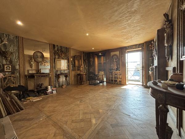 Paris (75001) Rue Richelieu – Charmant appartement avec terrasse – Placement rare