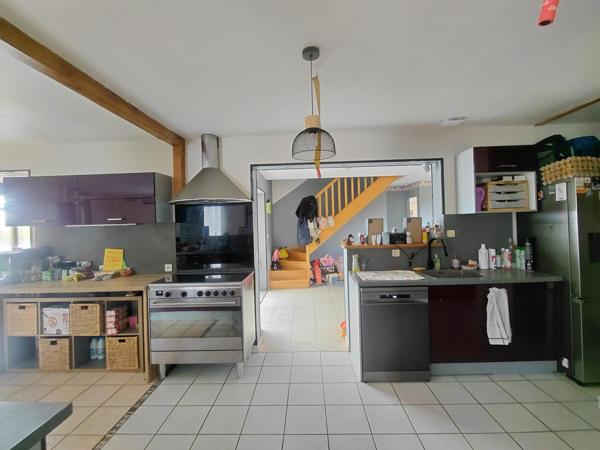 Maison à Tuffé Val de la Chéronne, 72160 - 14 pièces 248m²