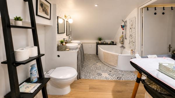 Appartement
         4 pièces
        - 113 m² Exclusivité 385 000 € *