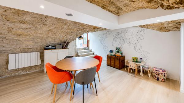 Appartement
         4 pièces
        - 113 m² Exclusivité 385 000 € *