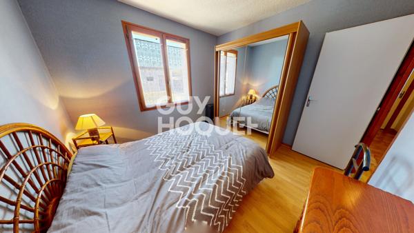 Exclusivité - A vendre à Le Chateau d'Oléron - Beau terrain  - 2 chambres + grand garage + dépendance
