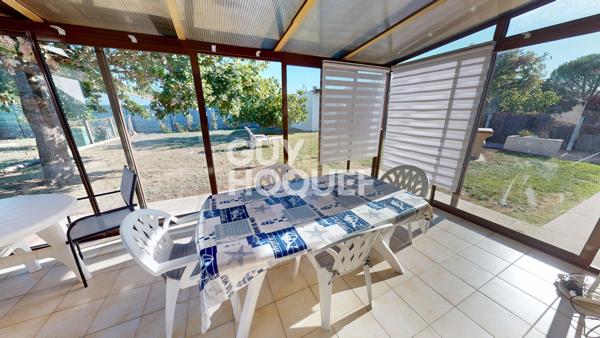 Exclusivité - A vendre à Le Chateau d'Oléron - Beau terrain  - 2 chambres + grand garage + dépendance