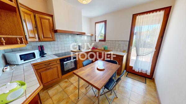 Exclusivité - A vendre à Le Chateau d'Oléron - Beau terrain  - 2 chambres + grand garage + dépendance