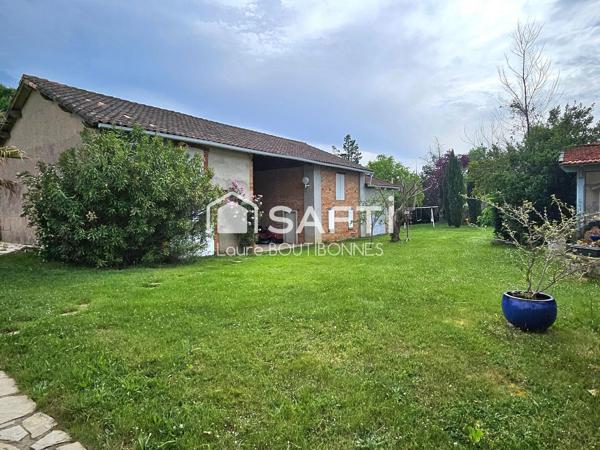 Maison de caractère au calme avec grand terrain, dépendances et piscine