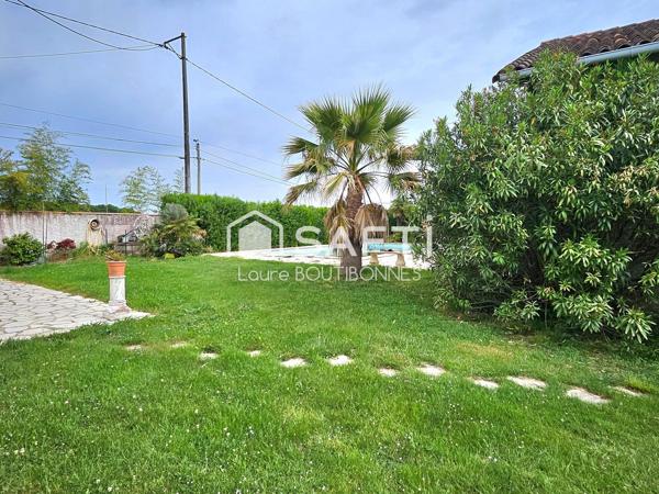 Maison de caractère au calme avec grand terrain, dépendances et piscine