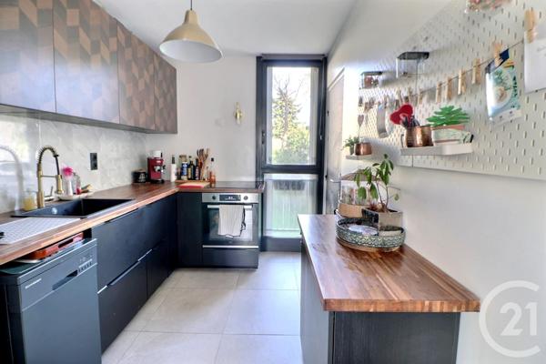 Appartement F3 à vendre  3 pièces - 63 m2 ST RAPHAEL - 83