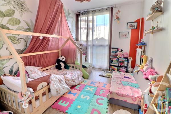 Appartement F3 à vendre  3 pièces - 63 m2 ST RAPHAEL - 83