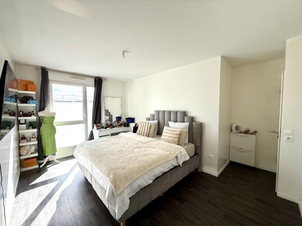 Pavillons-sous-Bois (93320) Appartement 3 Pièces avec balcon, parking - immeuble récent
