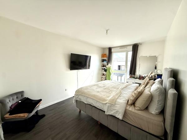 Pavillons-sous-Bois (93320) Appartement 3 Pièces avec balcon, parking - immeuble récent