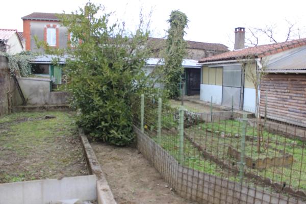 Maison à vendre 6 pièces 49) AVEC GRANGE DE 105M²