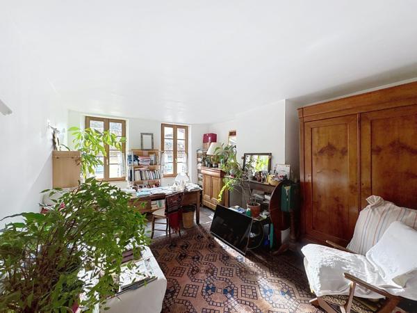 À visiter rapidement – maison de village rénovée