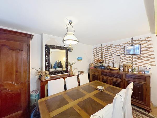 À visiter rapidement – maison de village rénovée