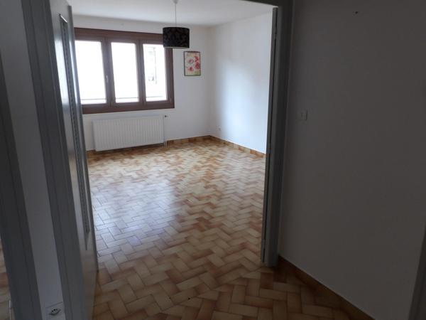 Maison à vendre 4 pièces NERIS LES BAINS (03)