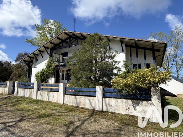 Maison à vendre 12 pièces 235 m² Saint-Julien-en-Born