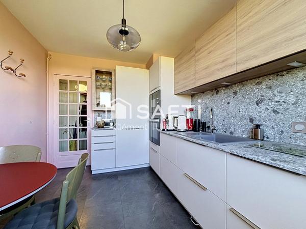 Appartement 85 m² rénovation de qualité proche commerces