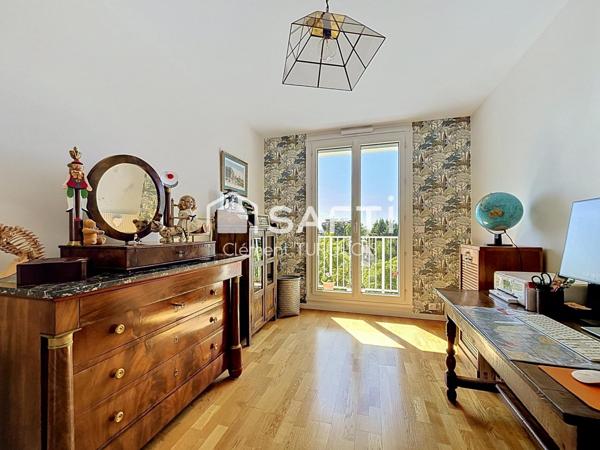 Appartement 85 m² rénovation de qualité proche commerces