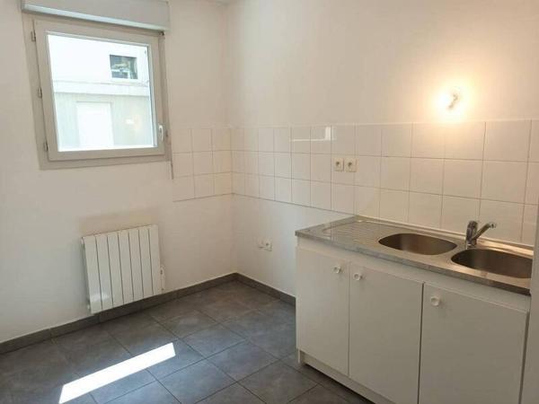 Appartement 2 pièces                                        - 69003 Lyon 3e  Arrondissement Réf : 5711