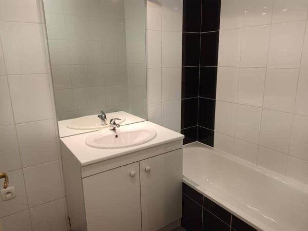 Appartement 2 pièces                                        - 69003 Lyon 3e  Arrondissement Réf : 5711