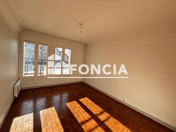 Location Appartement 3 pièces 79.1 m² - 33 RUE BEAUREGARD Beauvais 60000