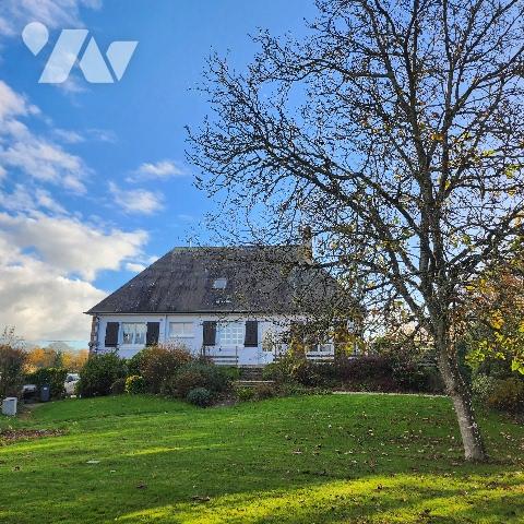 SAINT PIERRE LA COUR (53) 4 chambres, grand terrain, sous-sol, grenier aménageable