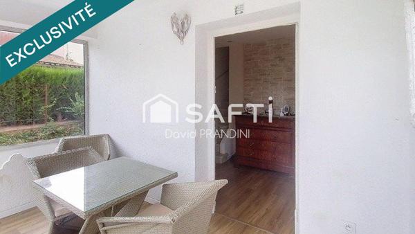 Maison de 195 m² sur 486 m² de terrain - 5 chambres, jardin, piscine, garage.
