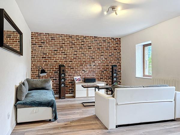 FAVERGES SEYTHENEX _ Maison de village 5 pièces de 158 m², avec garage, à vendre