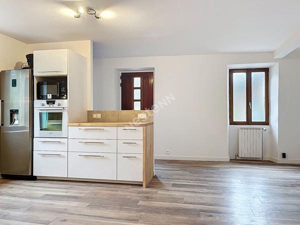 FAVERGES SEYTHENEX _ Maison de village 5 pièces de 158 m², avec garage, à vendre