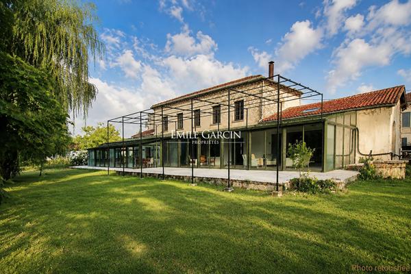 À vendre - Saint Christoly Medoc  -  Maison avec dépendances