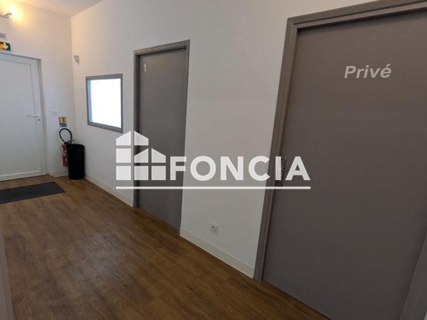 Location Local commercial 14 pièces 175 m² - 2 AVENUE DES HAMEAUX DU GOLF Juvignac 34990