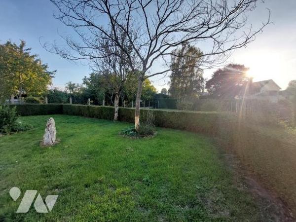A VENDRE-MAISON AU COEUR DU VILLAGE
