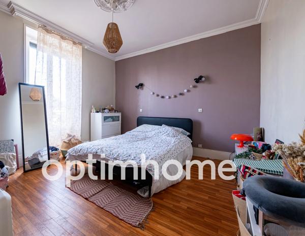 Maison des années 30 à vendre - 5 pièces - VENEUX LES SABLONS (77)