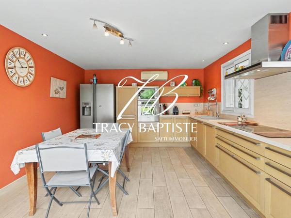 Villa familiale 5 chambres avec parc arboré de plus de 2 500 m²
