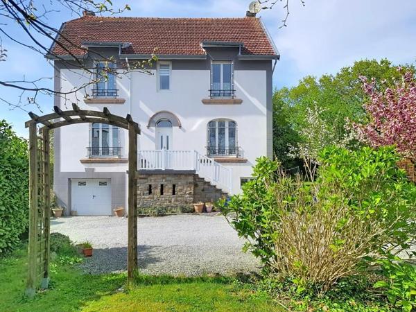 HENNEBONT : Maison de maître rénovée – Charme, élégance et confort